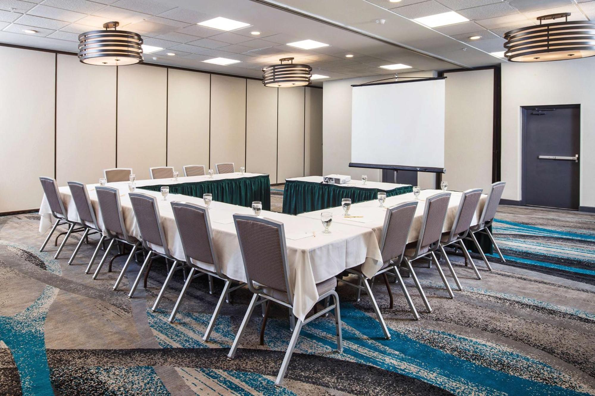 Doubletree By Hilton Neenah Εξωτερικό φωτογραφία