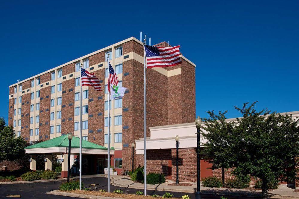 Doubletree By Hilton Neenah Εξωτερικό φωτογραφία