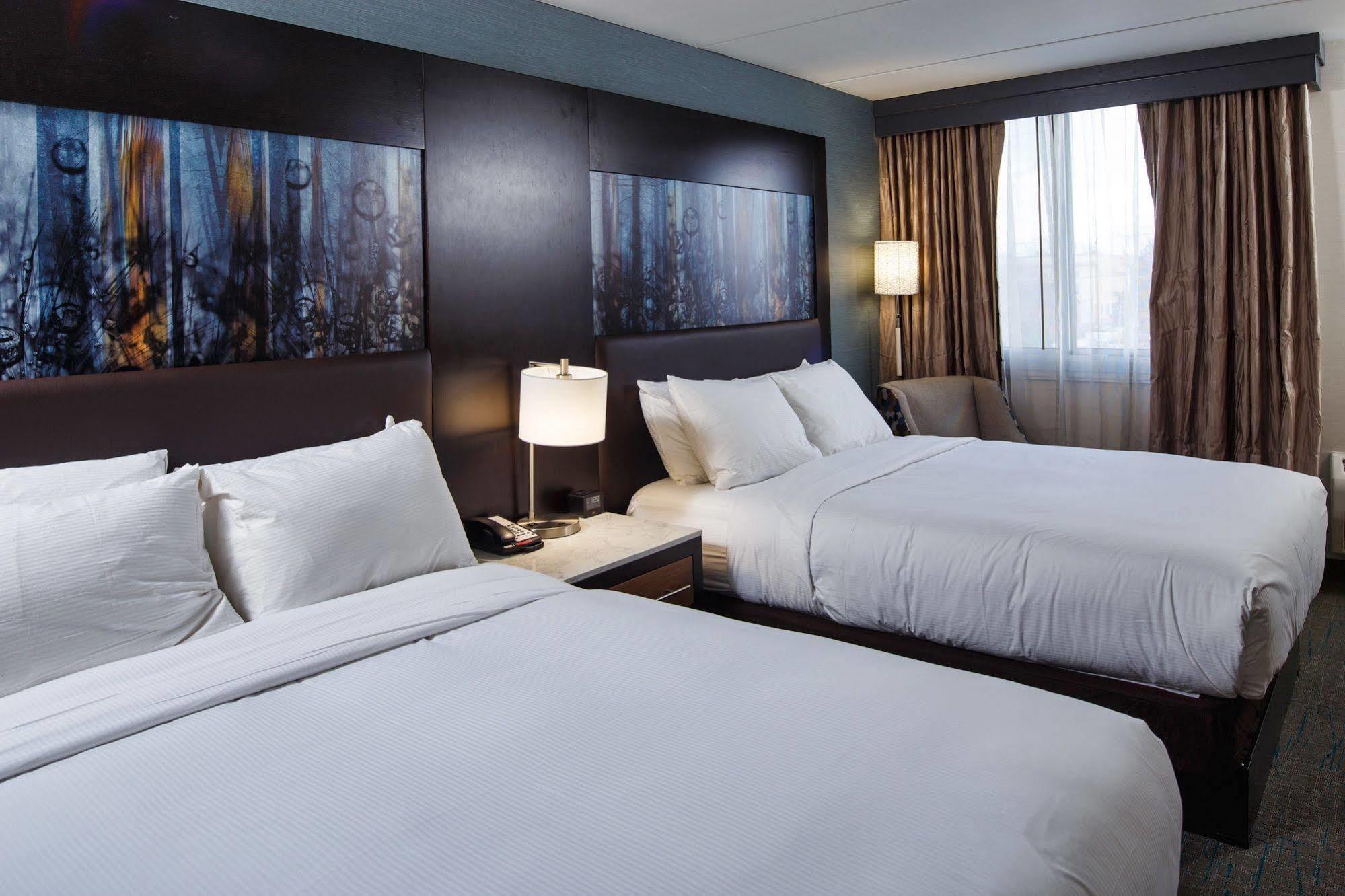 Doubletree By Hilton Neenah Εξωτερικό φωτογραφία
